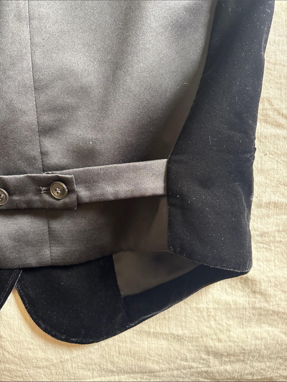 Zara Black Velvet Button-Front V-Neck Vest - Picture 3 of 3